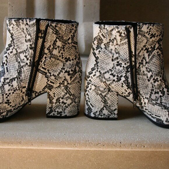 Mix No. 6 Boot  Black/White Size 9 1/2 M (NWOT) - Picture 8 of 13